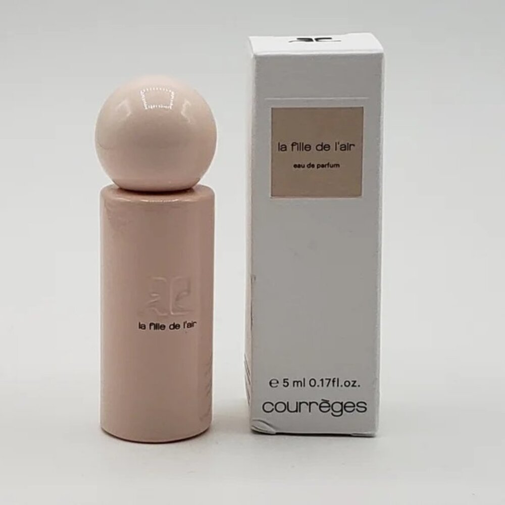 Courreges la fille de l'air